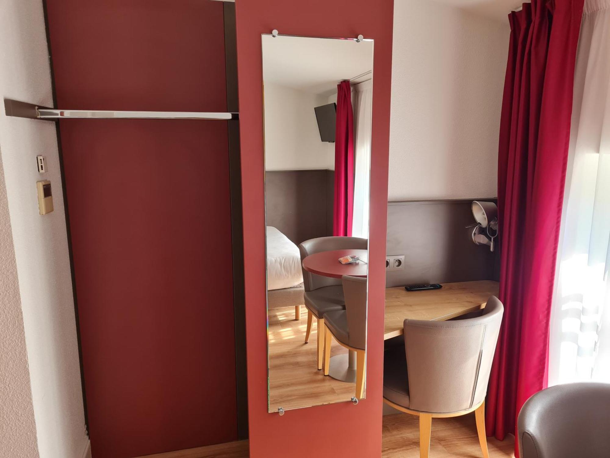 Apparthotel Privilodges Le Royal Annecy Ruang foto